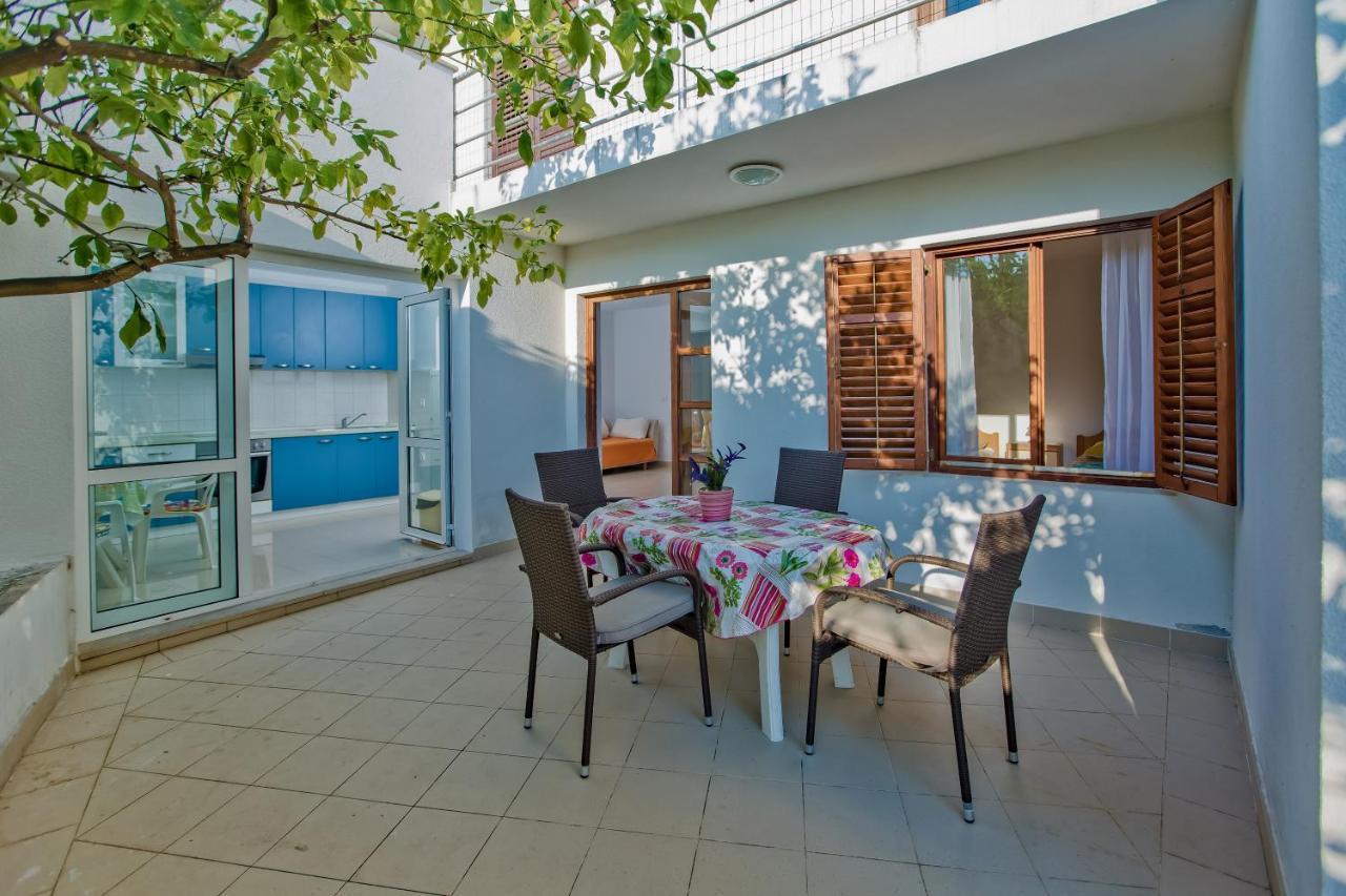 Appartamento Palazzo Lucija Hvar Town Esterno foto