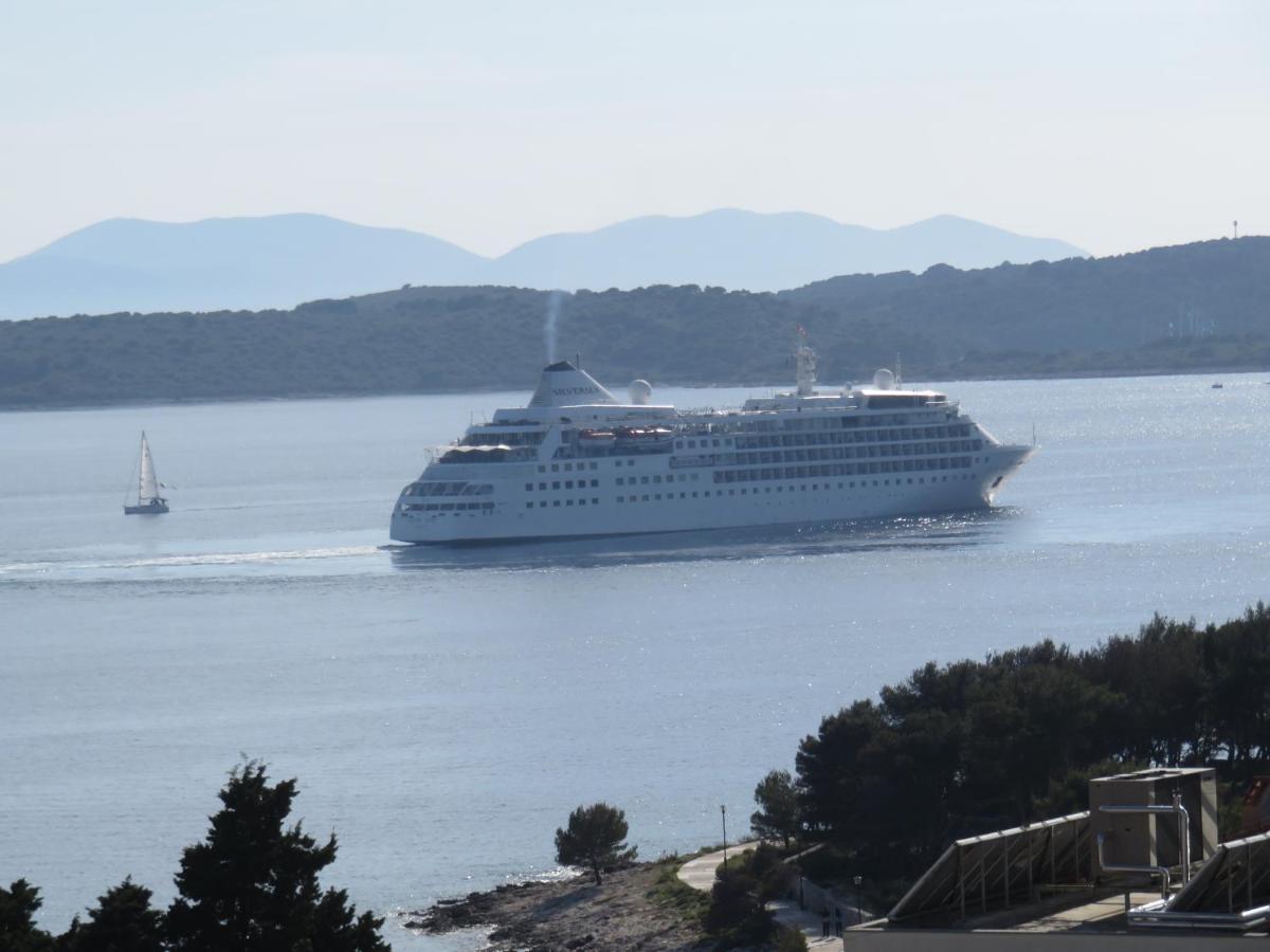 Appartamento Palazzo Lucija Hvar Town Esterno foto