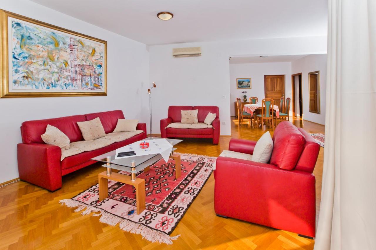 Appartamento Palazzo Lucija Hvar Town Esterno foto