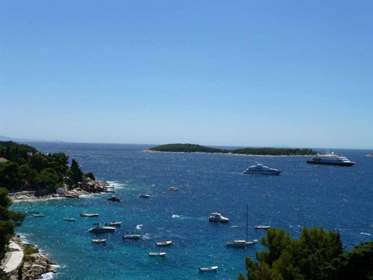 Appartamento Palazzo Lucija Hvar Town Esterno foto